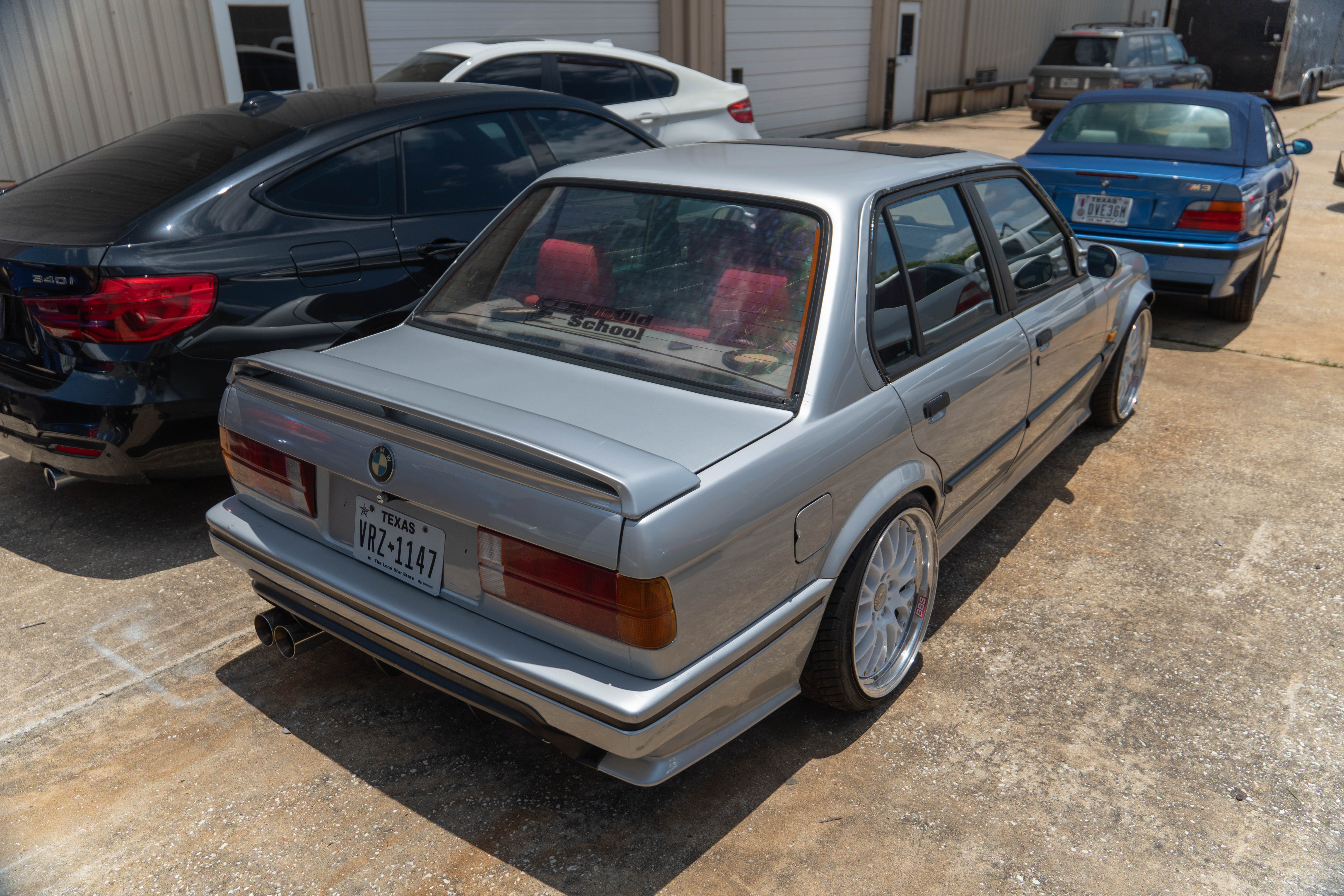 BMW E30 3 Series sedan (High)
